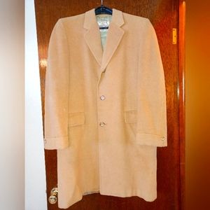 Elk's Head Gentry 100% Cashmere Men's Tan Wool Coat Size Med. $750